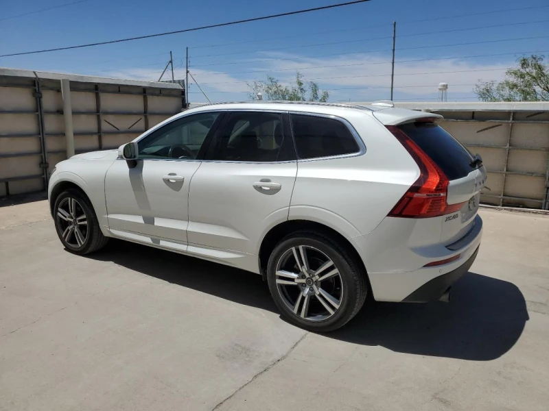 Volvo XC60 T5 Momentum, снимка 2 - Автомобили и джипове - 48372027