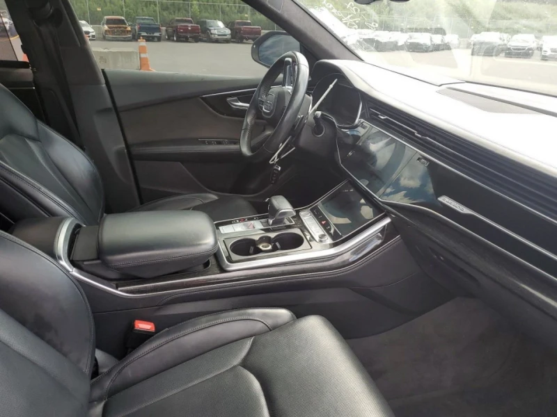 Audi Q8 ПЪТУВА ЗА БЪЛГАРИЯ* PRESTIGE* * МАСАЖ* ВАКУМ* АЛКА, снимка 5 - Автомобили и джипове - 52317861