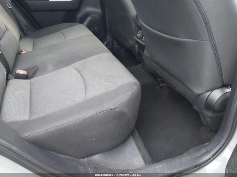 Toyota Rav4 2.5L I-4 DI, DOHC, VVT, 203HP Front Wheel Drive, снимка 13 - Автомобили и джипове - 53131846