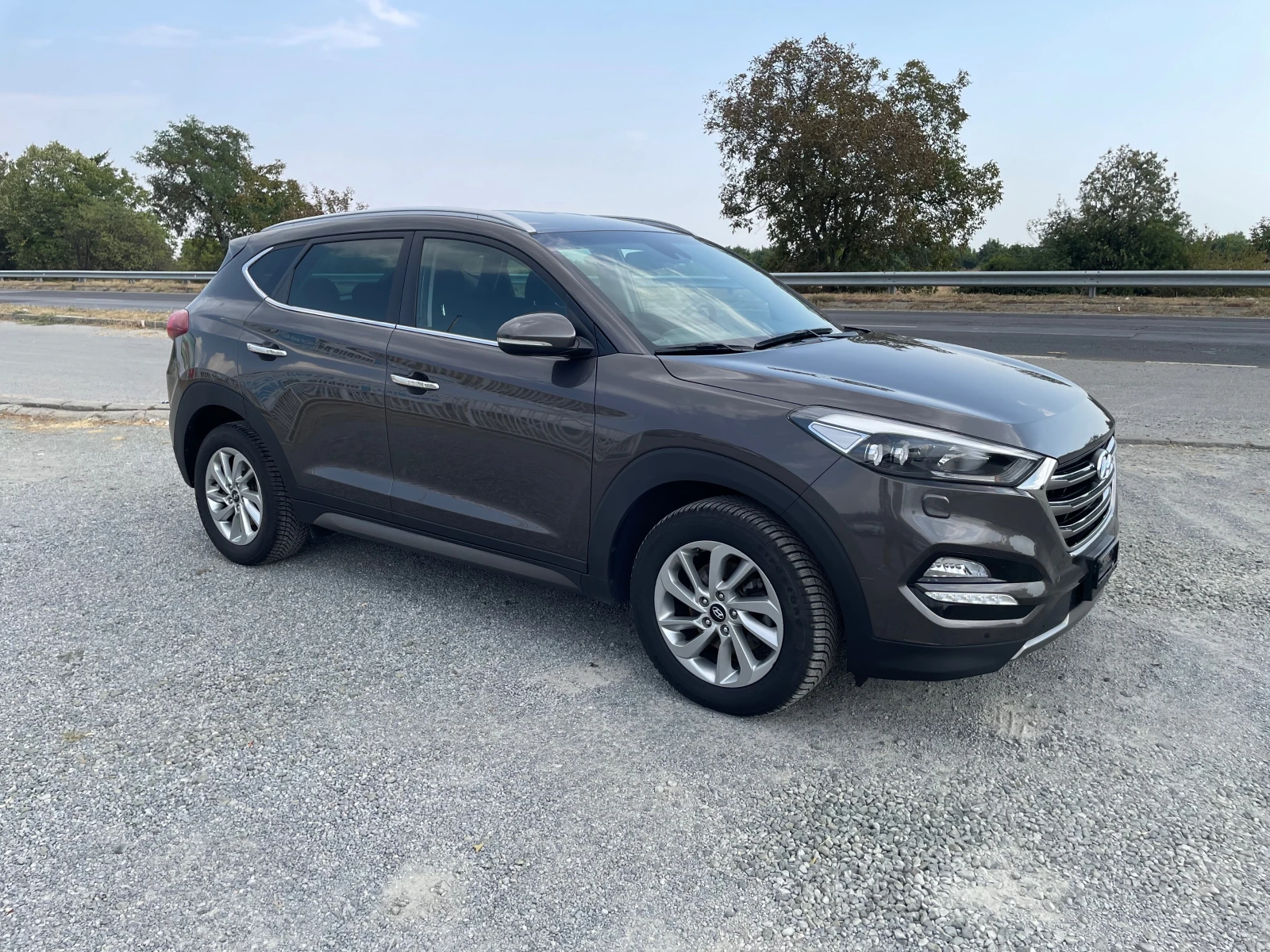 Hyundai Tucson 4x4 AUT. NAVI ШВЕЙЦАРИЯ - изображение 4