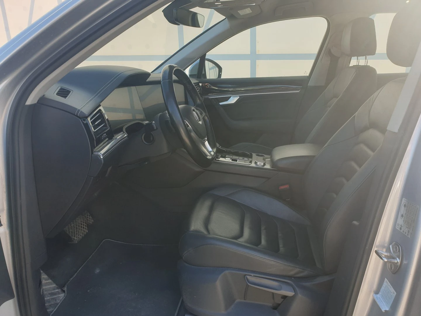 VW Touareg V6 TDI BMT 4MOTION - изображение 4