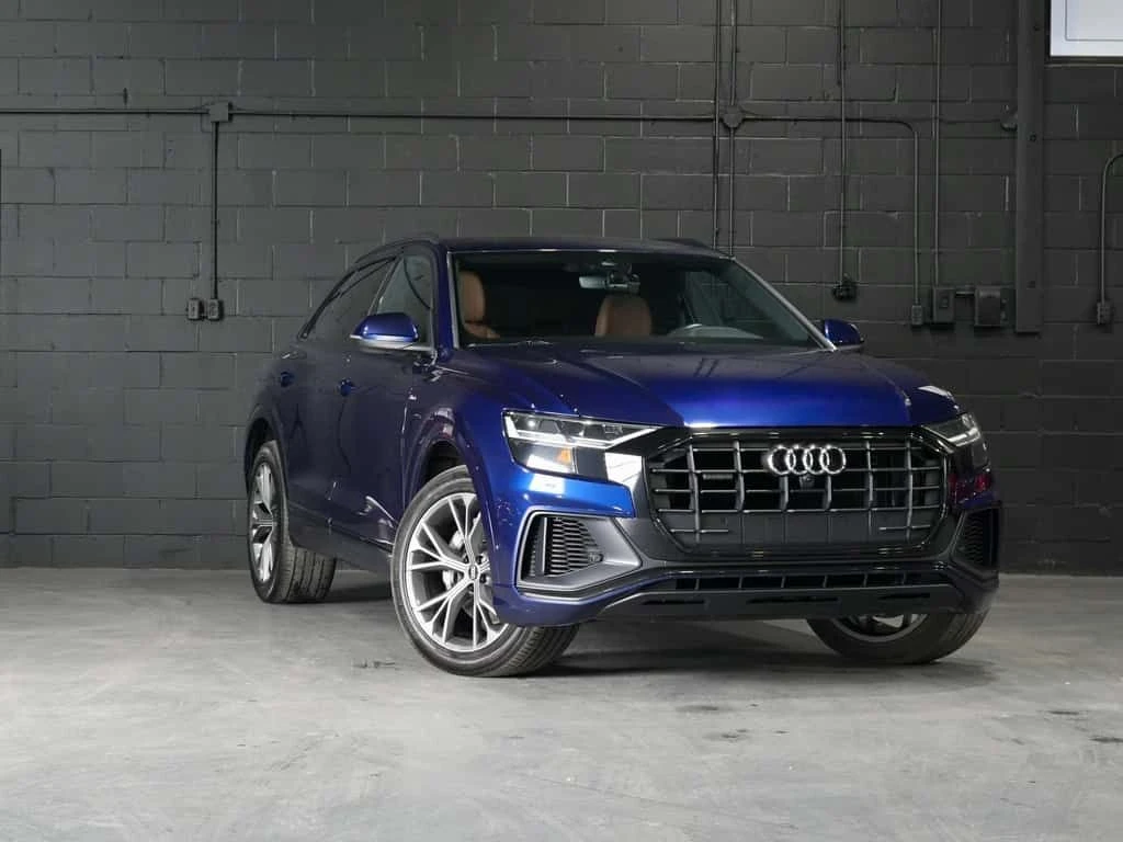 Audi Q8 55TFSI Progressive * Фиkсирана цена до БГ * CARFAX