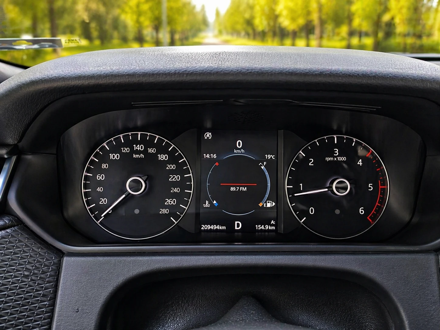 Land Rover Range Rover Velar 2.0D, снимка 12 - Автомобили и джипове - 54312578