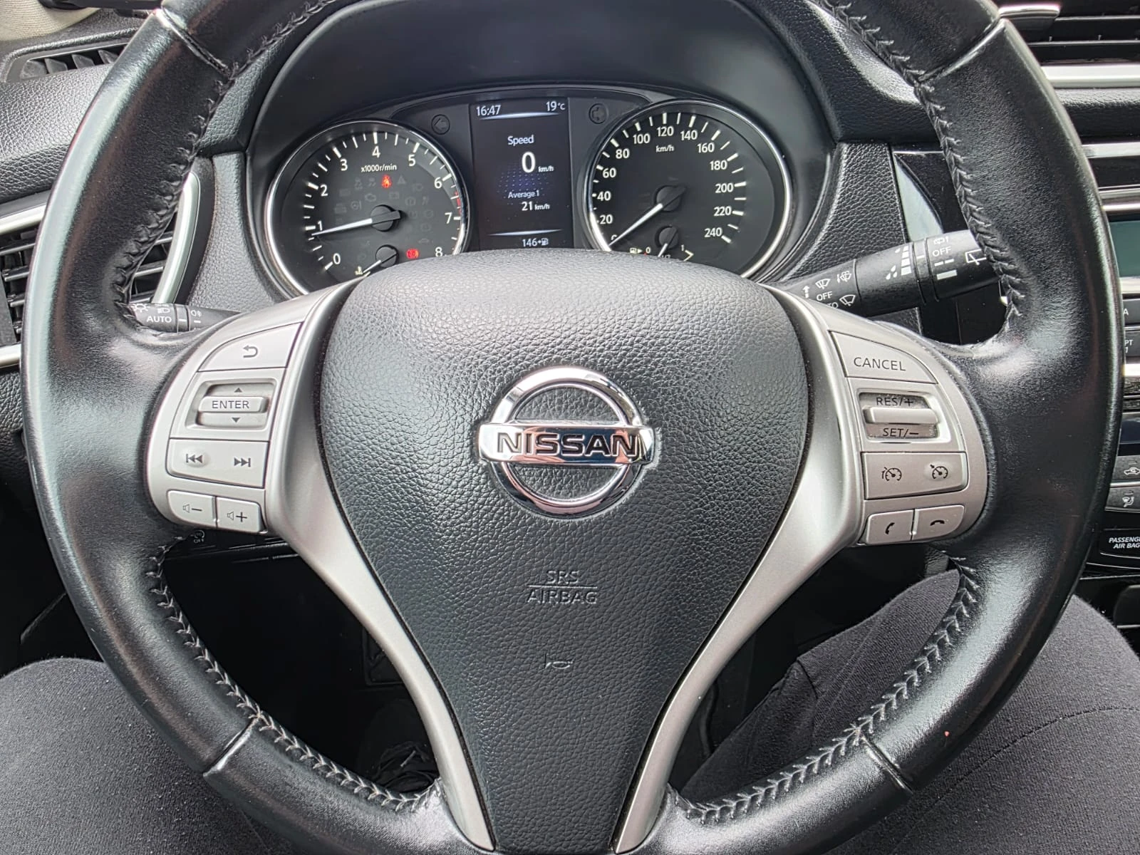 Nissan Qashqai, снимка 11 - Автомобили и джипове - 54575703