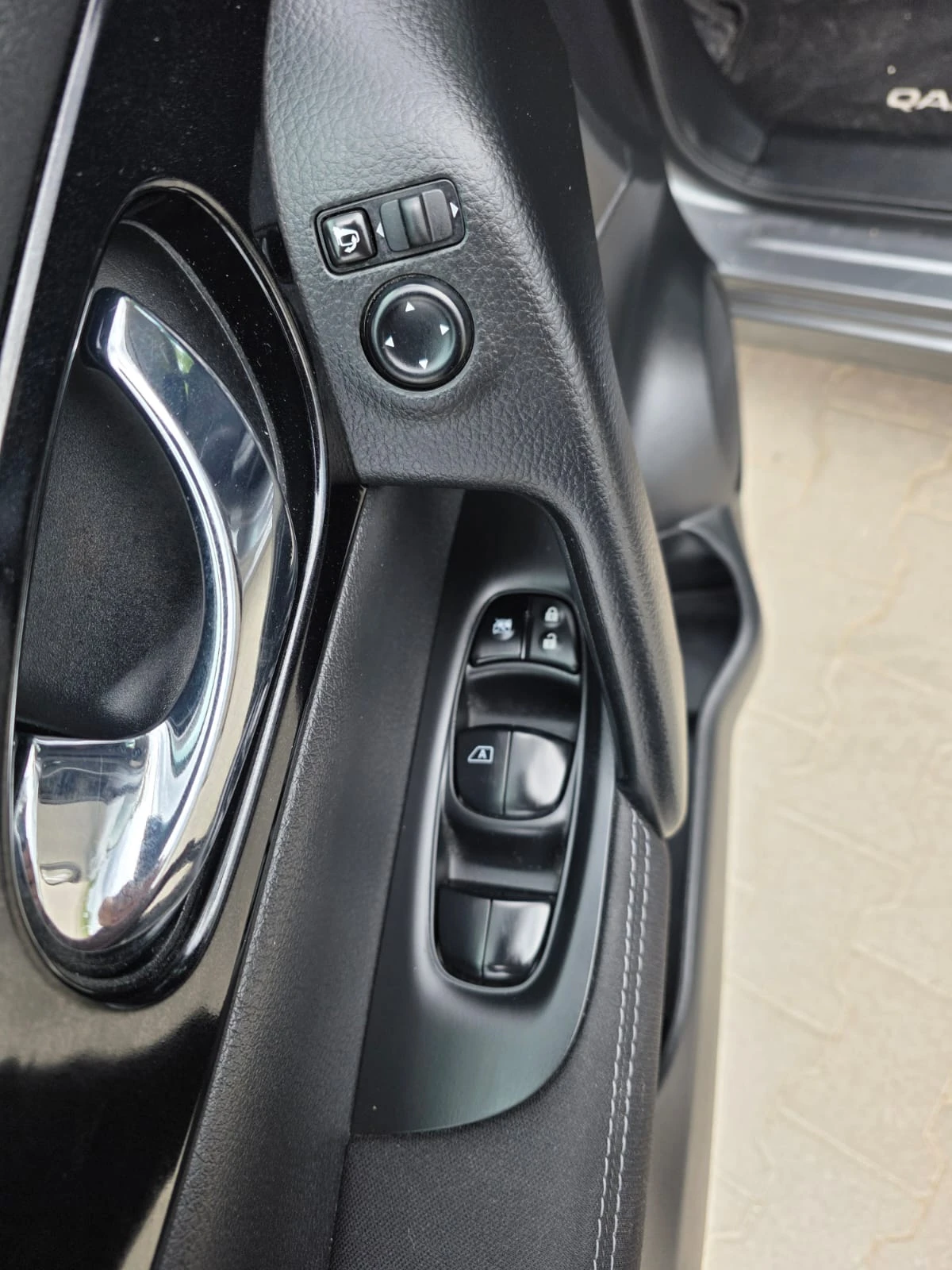 Nissan Qashqai, снимка 8 - Автомобили и джипове - 54575703