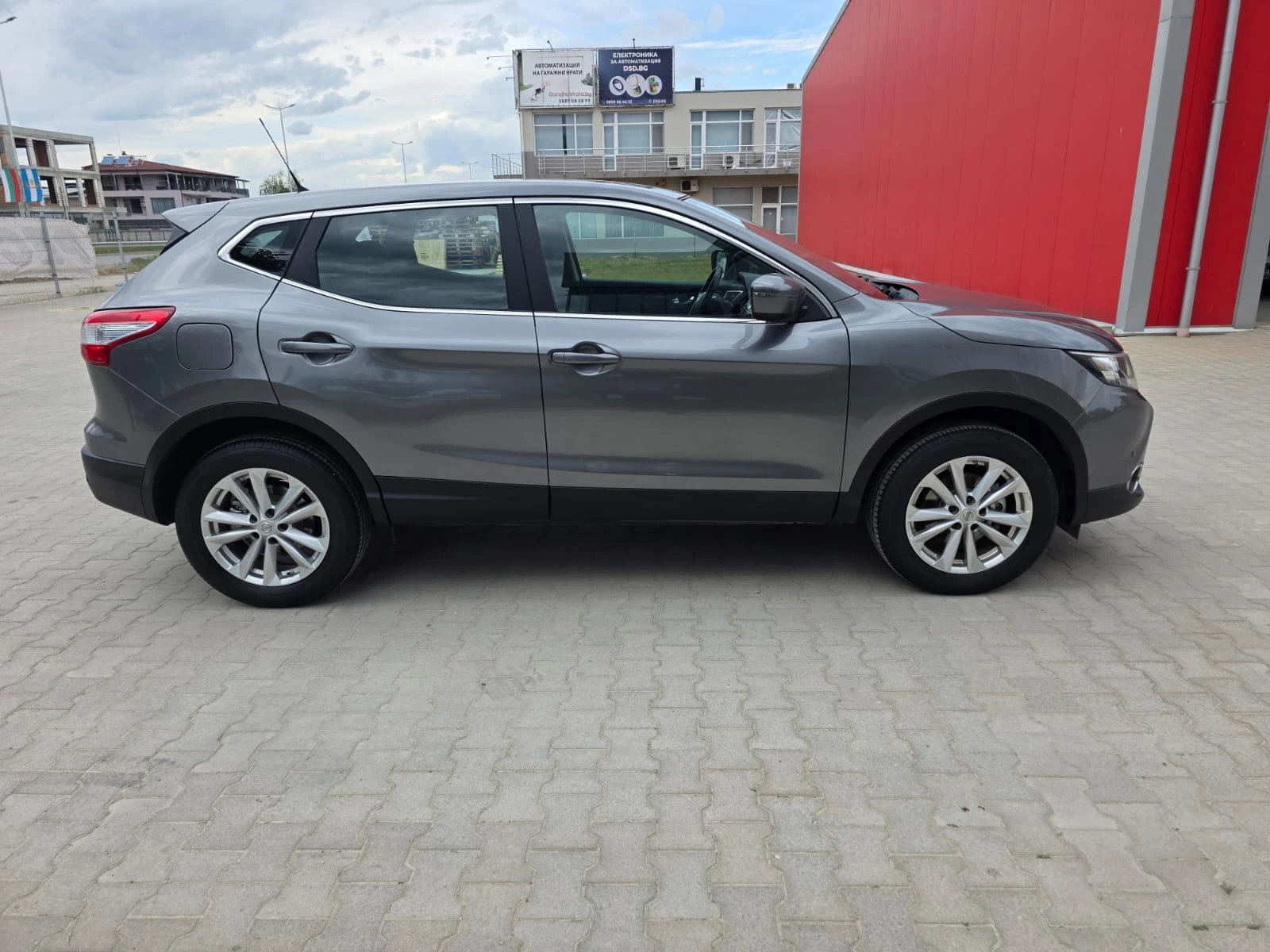 Nissan Qashqai, снимка 3 - Автомобили и джипове - 54575703