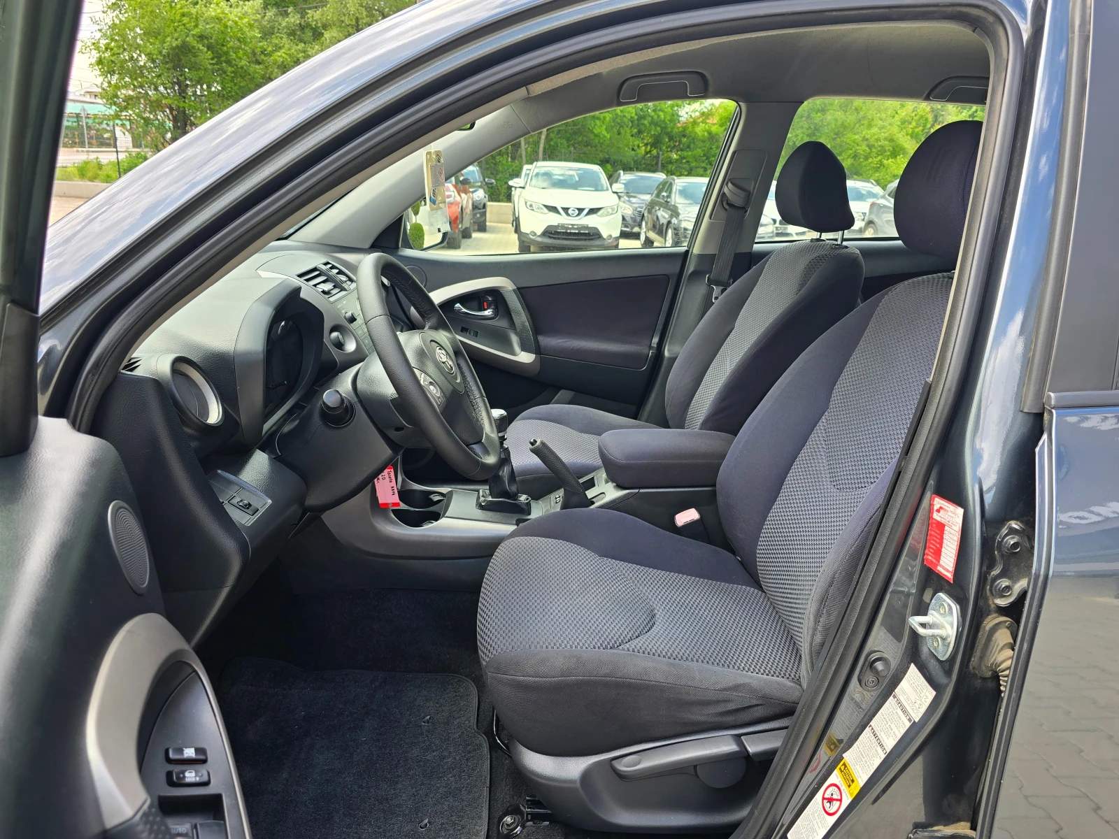Toyota Rav4 2.2D-4D, 136к.с., 6ск., 4х4!, снимка 7 - Автомобили и джипове - 54602954