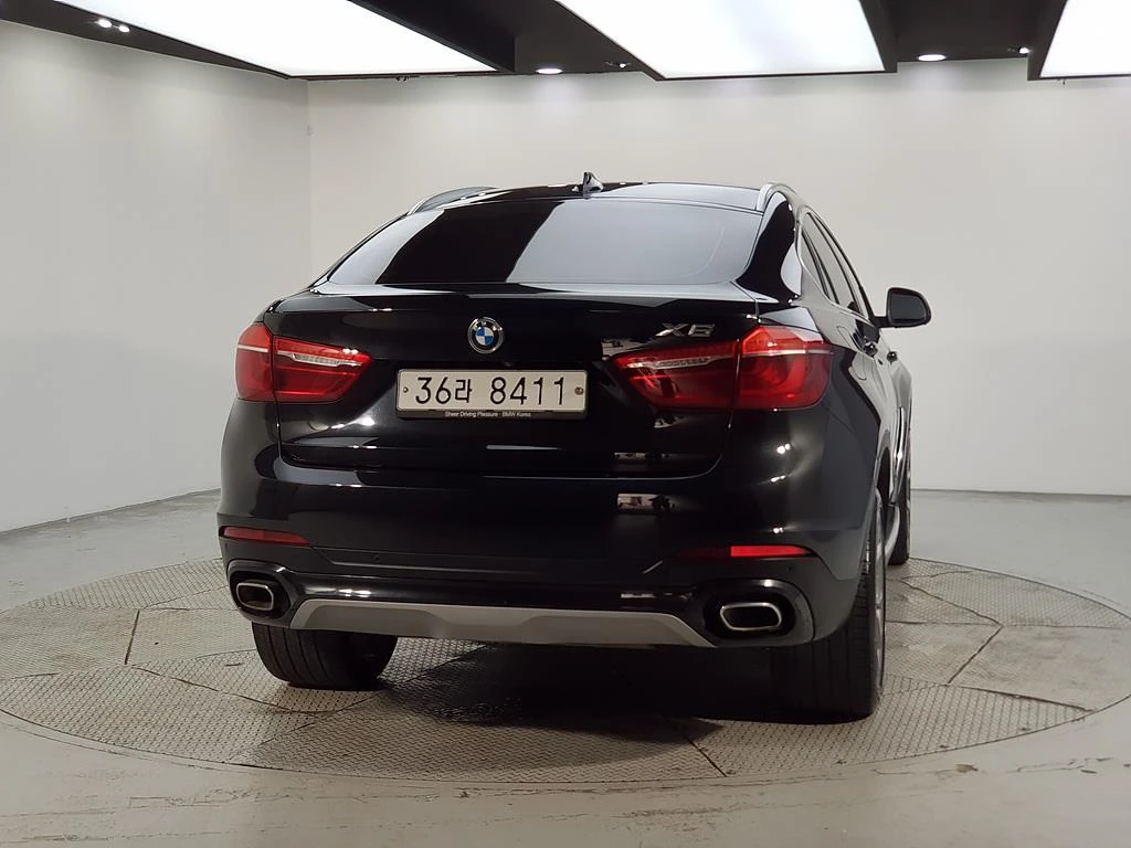 BMW X6 xDrive30d* BLIND SPOT* HUD* 360* ЛЮК* КРАЙНА ЦЕНА, снимка 4 - Автомобили и джипове - 55367092