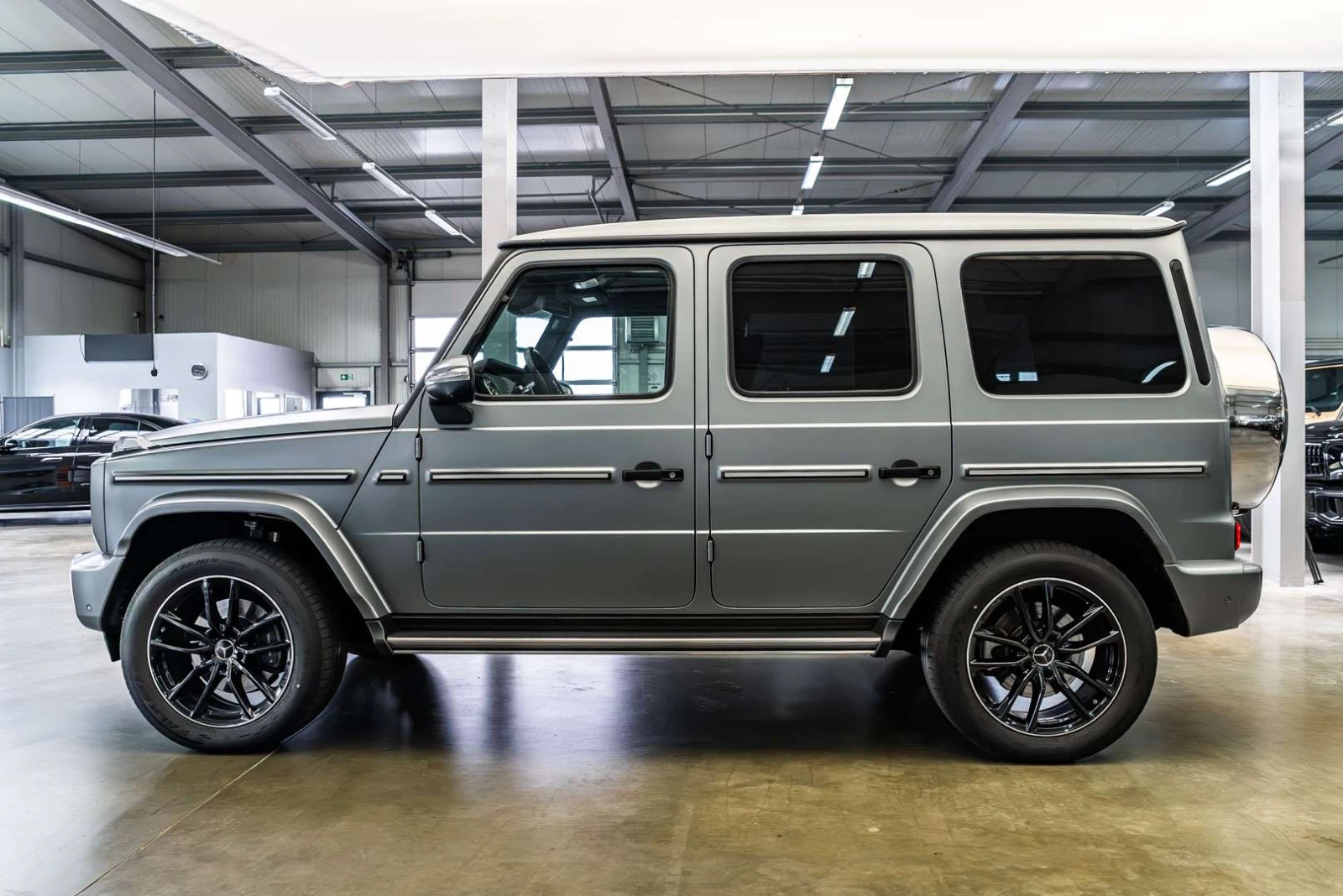 Mercedes-Benz G 450 FACELIFT* TECHNIK PAKET* AMG LINE* BURMESTER* , снимка 3 - Автомобили и джипове - 55964007