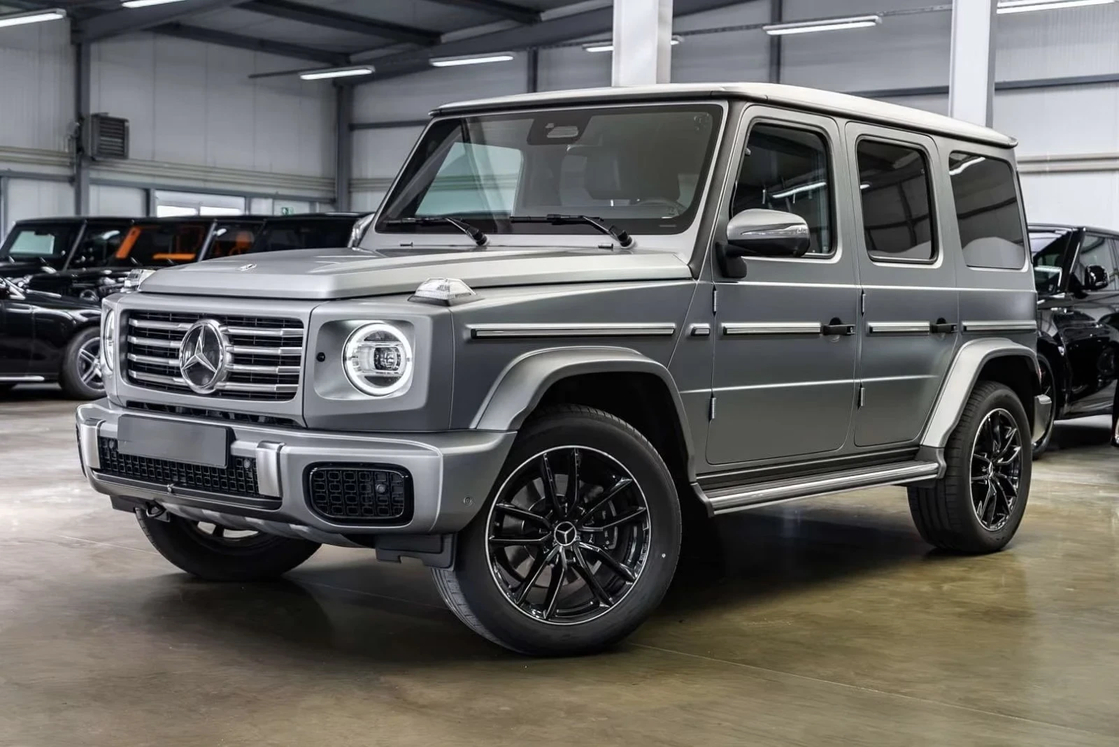 Mercedes-Benz G 450 FACELIFT* TECHNIK PAKET* AMG LINE* BURMESTER* , снимка 4 - Автомобили и джипове - 55964007