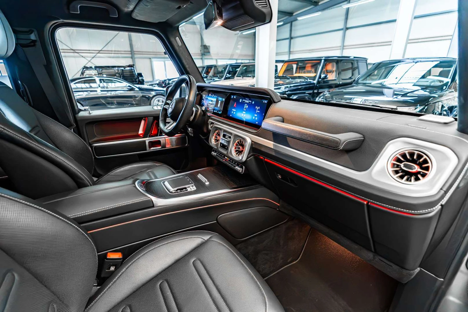 Mercedes-Benz G 450 FACELIFT* TECHNIK PAKET* AMG LINE* BURMESTER* , снимка 13 - Автомобили и джипове - 55964007