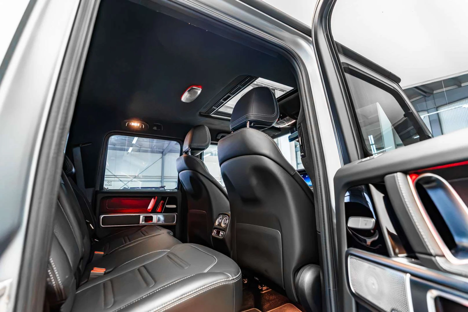 Mercedes-Benz G 450 FACELIFT* TECHNIK PAKET* AMG LINE* BURMESTER* , снимка 15 - Автомобили и джипове - 55964007