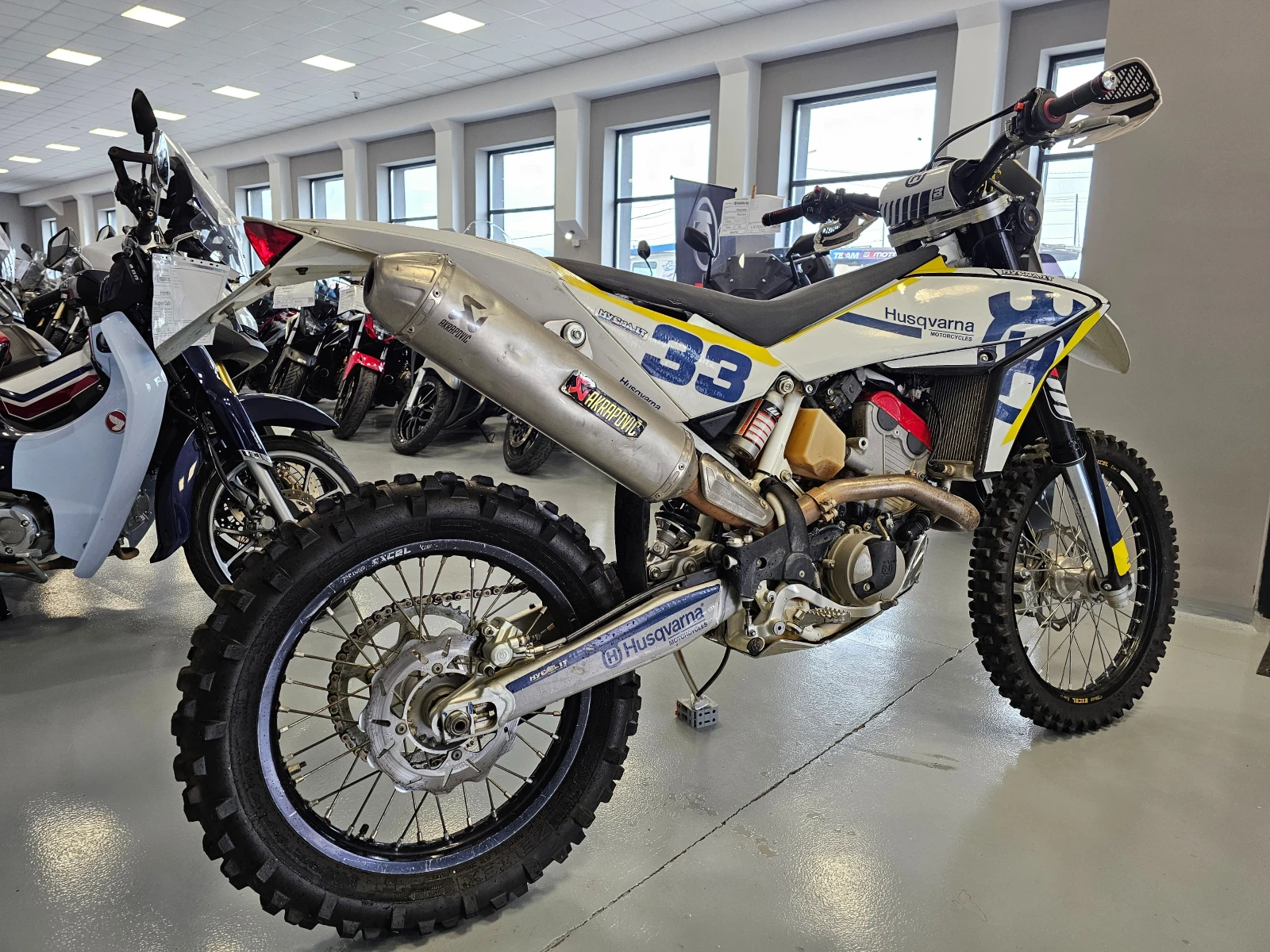 Husqvarna TE 450ie, Стартер, Ендуро, Akrapovic! - изображение 4