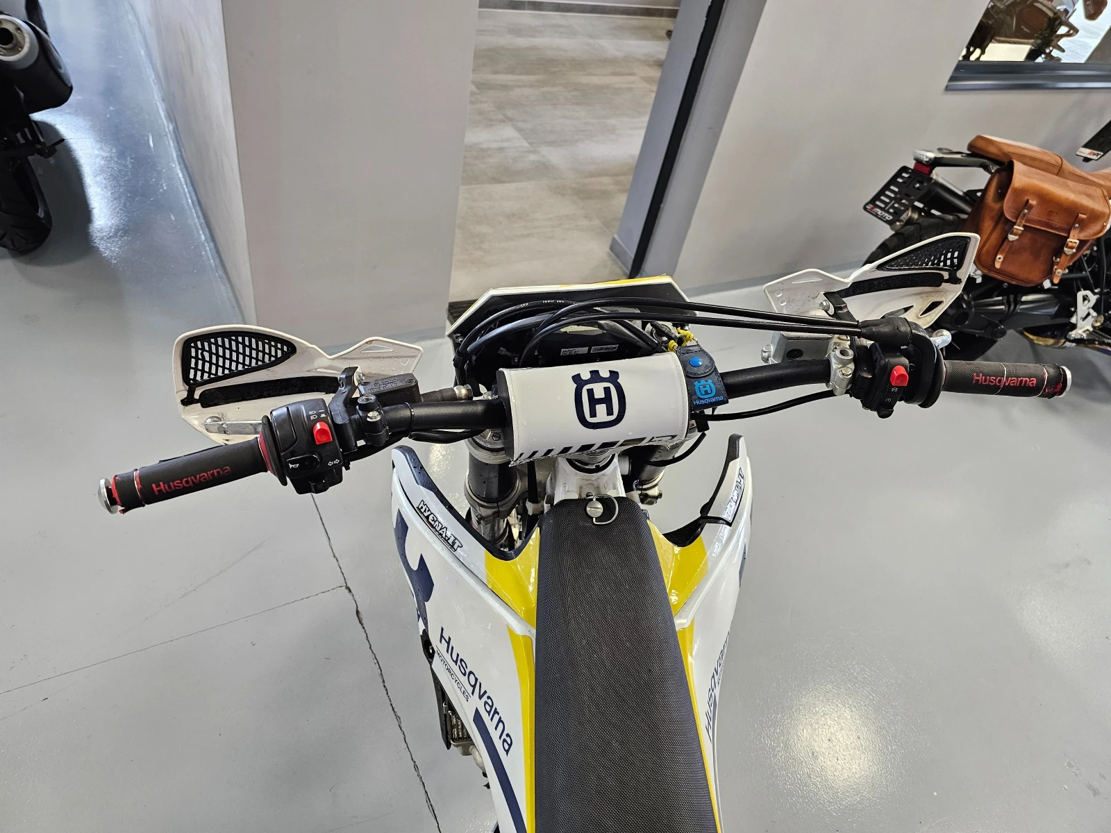 Husqvarna TE 450ie, Стартер, Ендуро, Akrapovic! - изображение 10