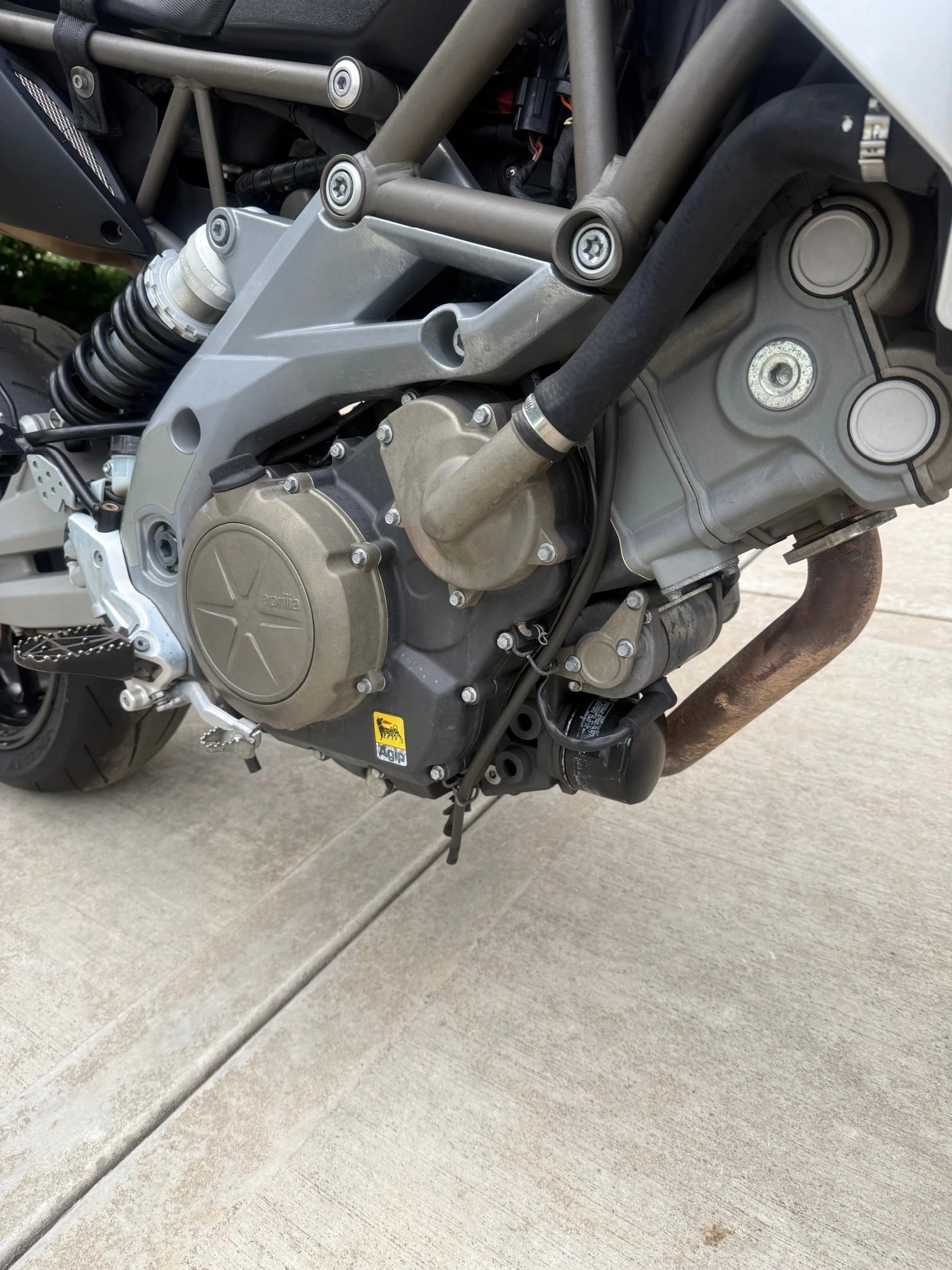 Aprilia Dorsoduro 750 - изображение 9