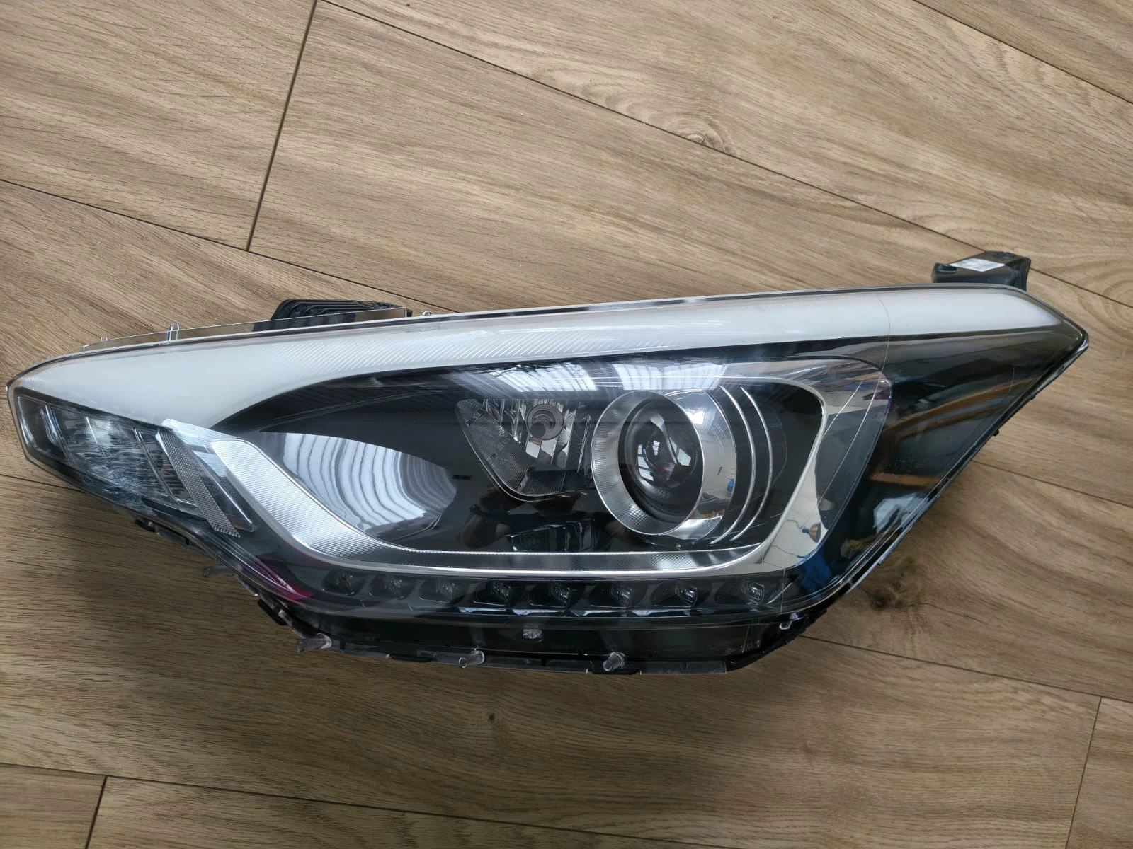 Фар Hyundai I20 II 