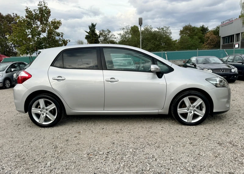 Toyota Auris 1.8i ТОП СЪСТОЯНИЕ !!!, снимка 6 - Автомобили и джипове - 47362246