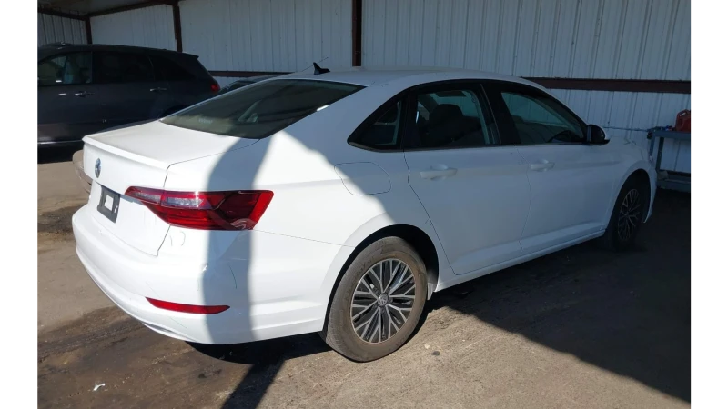 VW Jetta 1.4T R-LINE, снимка 6 - Автомобили и джипове - 47534821