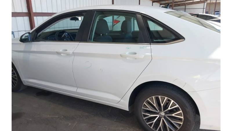 VW Jetta 1.4T R-LINE, снимка 8 - Автомобили и джипове - 47534821