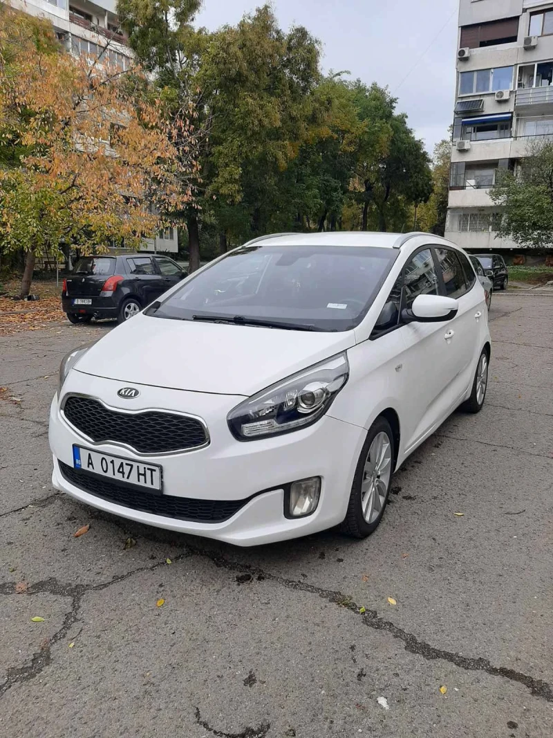 Kia Carens 1.6 дизел, снимка 2 - Автомобили и джипове - 47997231