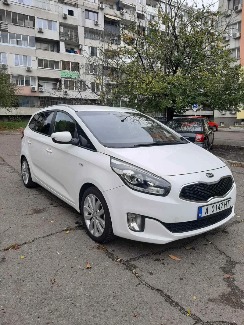 Kia Carens 1.6 дизел, снимка 1 - Автомобили и джипове - 47997231