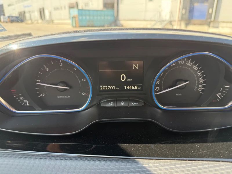 Peugeot 2008 1.6d 99 к.с., снимка 15 - Автомобили и джипове - 49345940