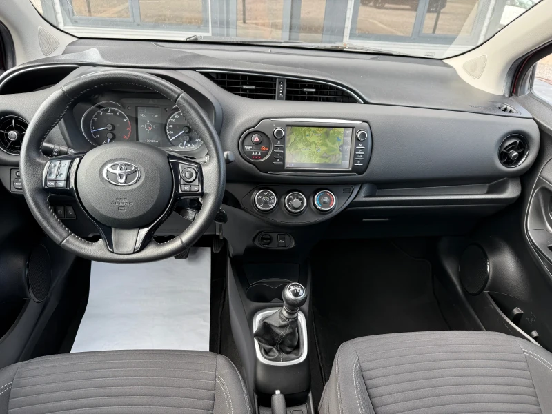 Toyota Yaris 1.5 VVT-i, снимка 6 - Автомобили и джипове - 51375585