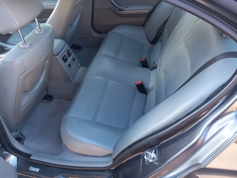 BMW 320, снимка 8 - Автомобили и джипове - 52285911