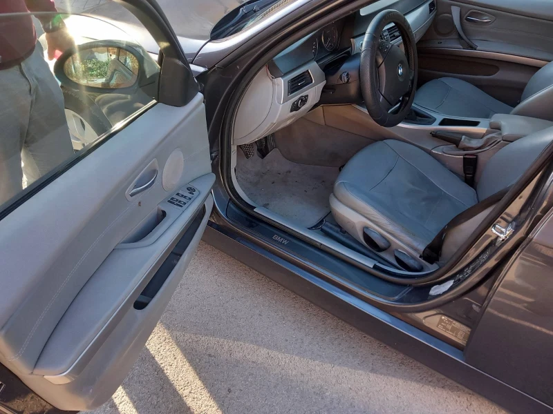 BMW 320, снимка 13 - Автомобили и джипове - 52285911