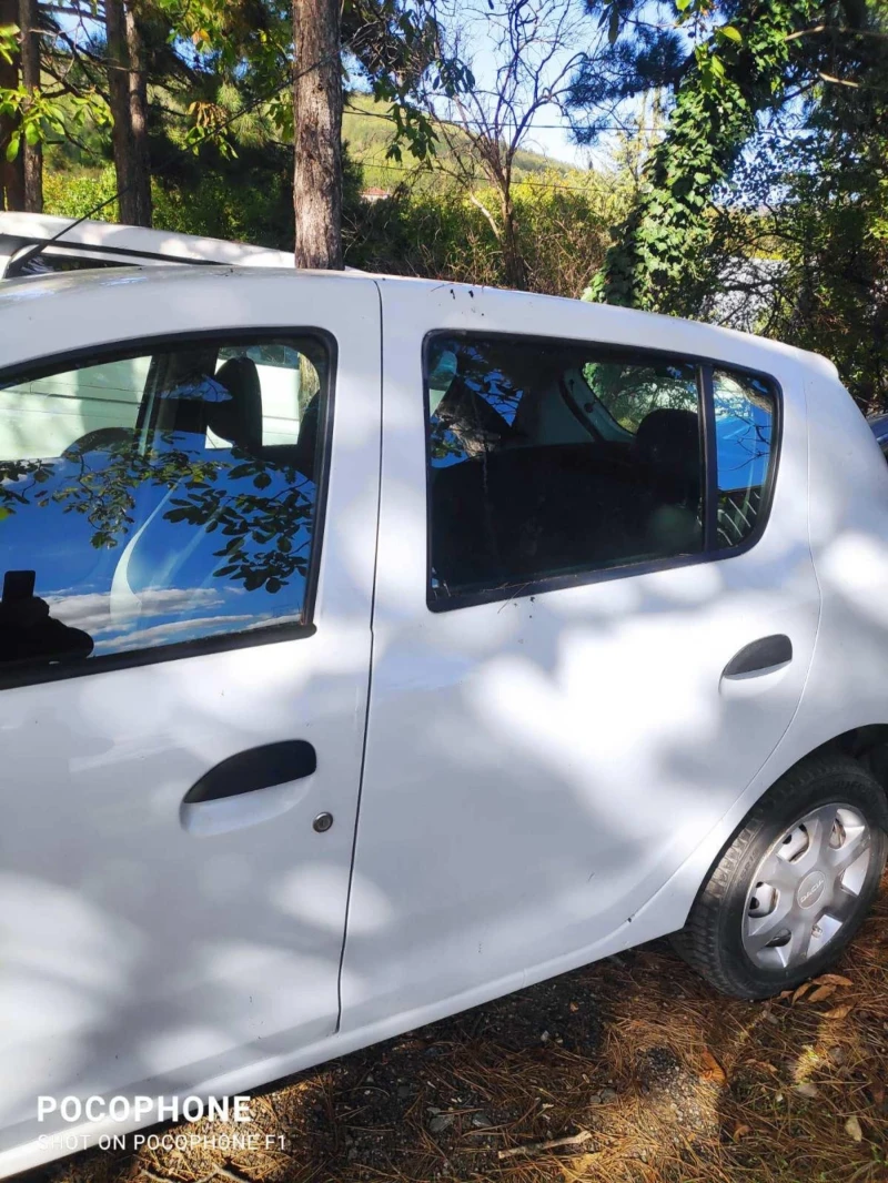 Dacia Sandero, снимка 4 - Автомобили и джипове - 52302204
