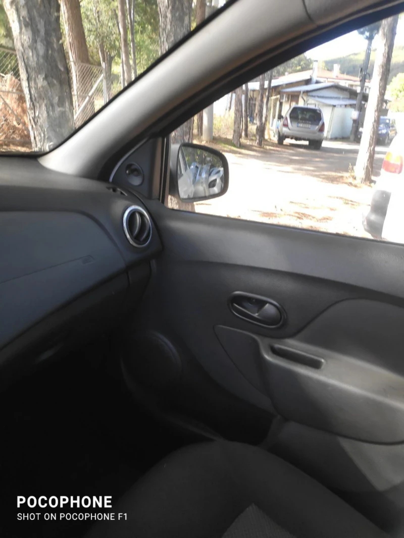 Dacia Sandero, снимка 6 - Автомобили и джипове - 52302204