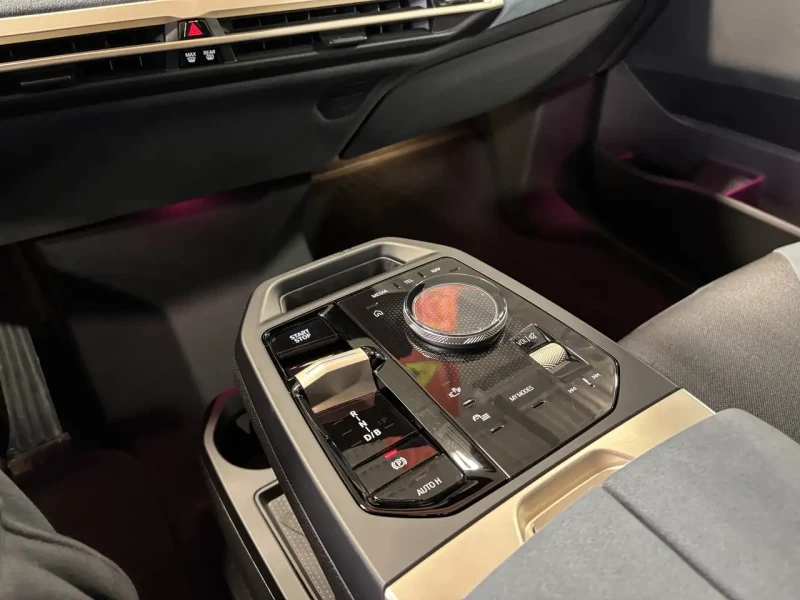 BMW iX FULL MAXX, снимка 14 - Автомобили и джипове - 52403803