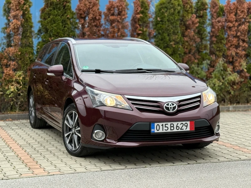 Toyota Avensis 1.8i-147КС ФЕЙСЛИФТ / НАВИГАЦИЯ / КАМЕРА / БОРДО , снимка 2 - Автомобили и джипове - 52652592
