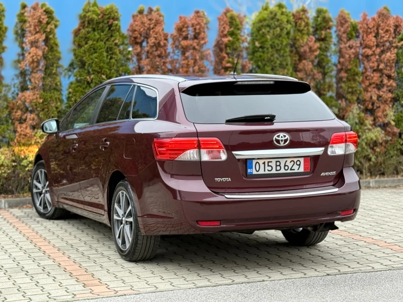 Toyota Avensis 1.8i-147КС ФЕЙСЛИФТ / НАВИГАЦИЯ / КАМЕРА / БОРДО , снимка 5 - Автомобили и джипове - 52652592