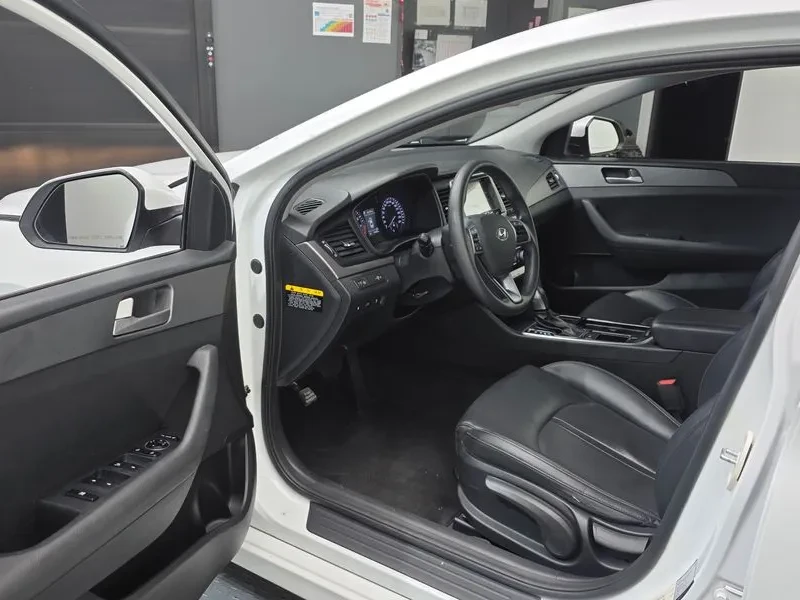 Hyundai Sonata New Rise 2.0 Style, снимка 11 - Автомобили и джипове - 53367058