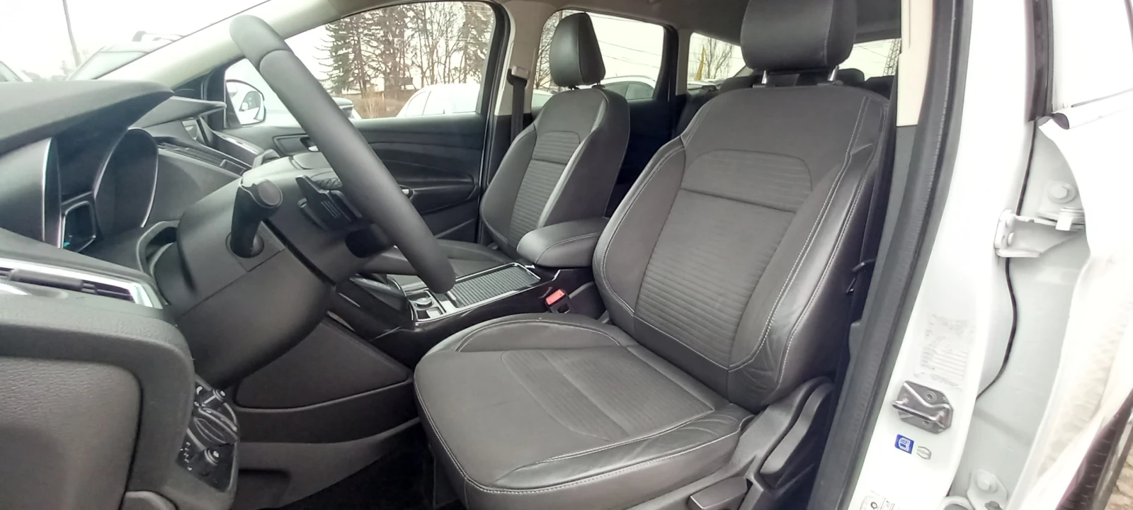 Ford Kuga TITANIUM ИЗКЛЮЧИТЕЛНА СЕРВИ КНИЖК УНИКТ ОБСЛУЖ ЛЕД - изображение 8