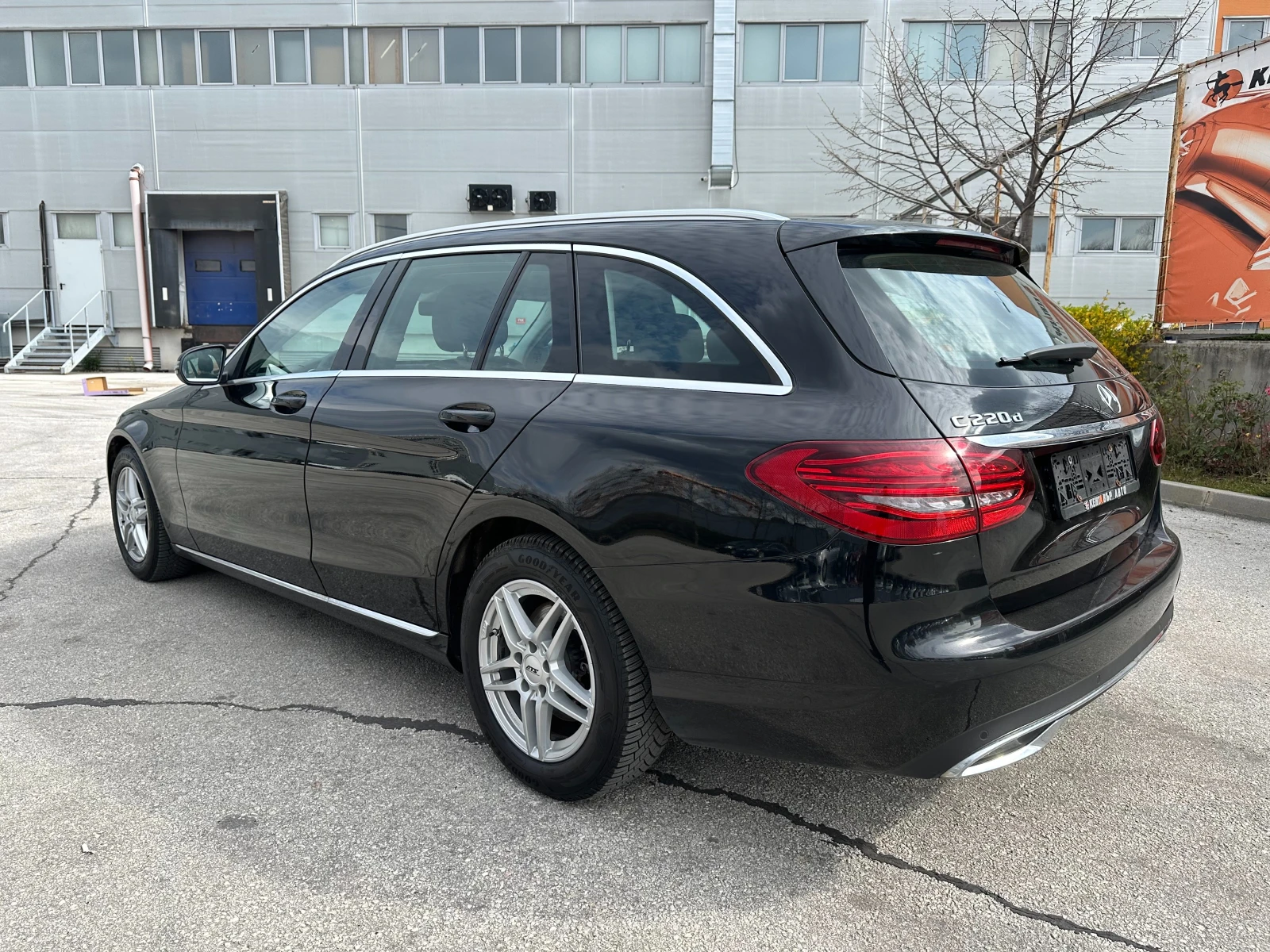 Mercedes-Benz C 220 194 к.с. Facelift - изображение 3