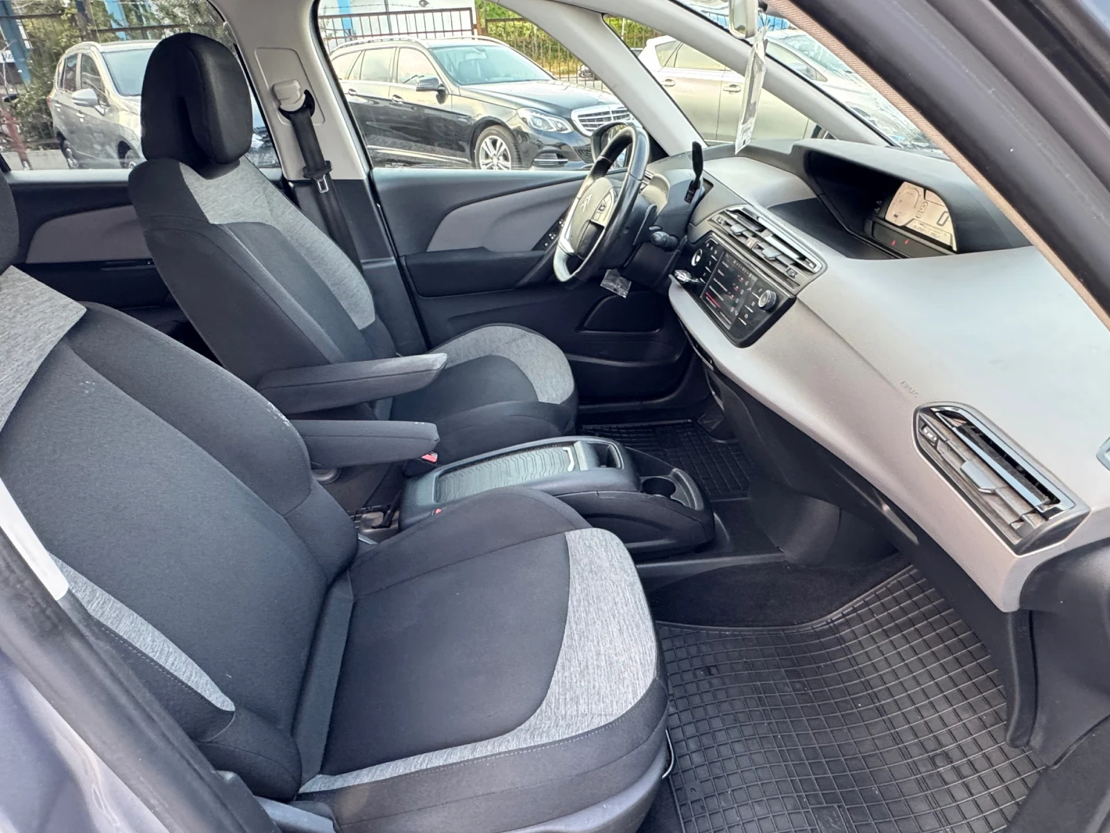 Citroen Grand C4 Picasso 1.5 BlueHDI-130ps /  8- /  /  | Mobile.bg   13