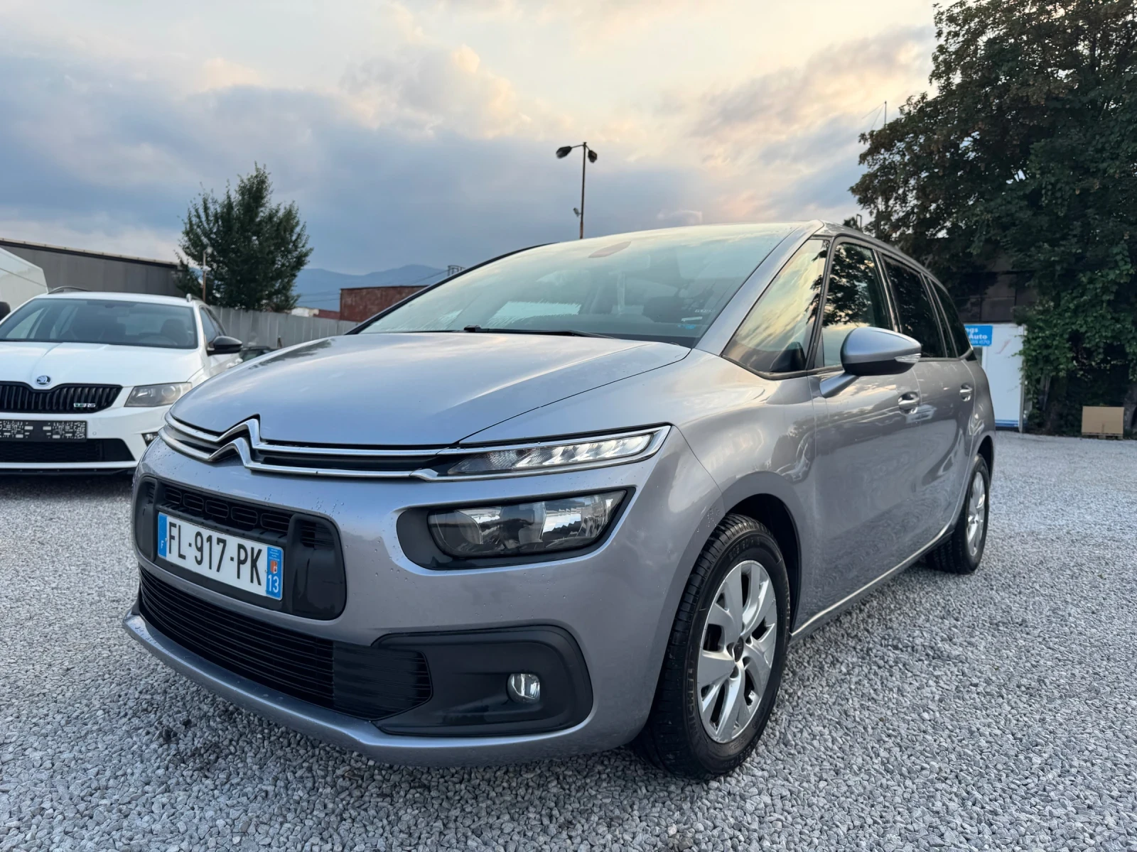 Citroen Grand C4 Picasso 1.5 BlueHDI-130ps /  8- /  /  | Mobile.bg   1