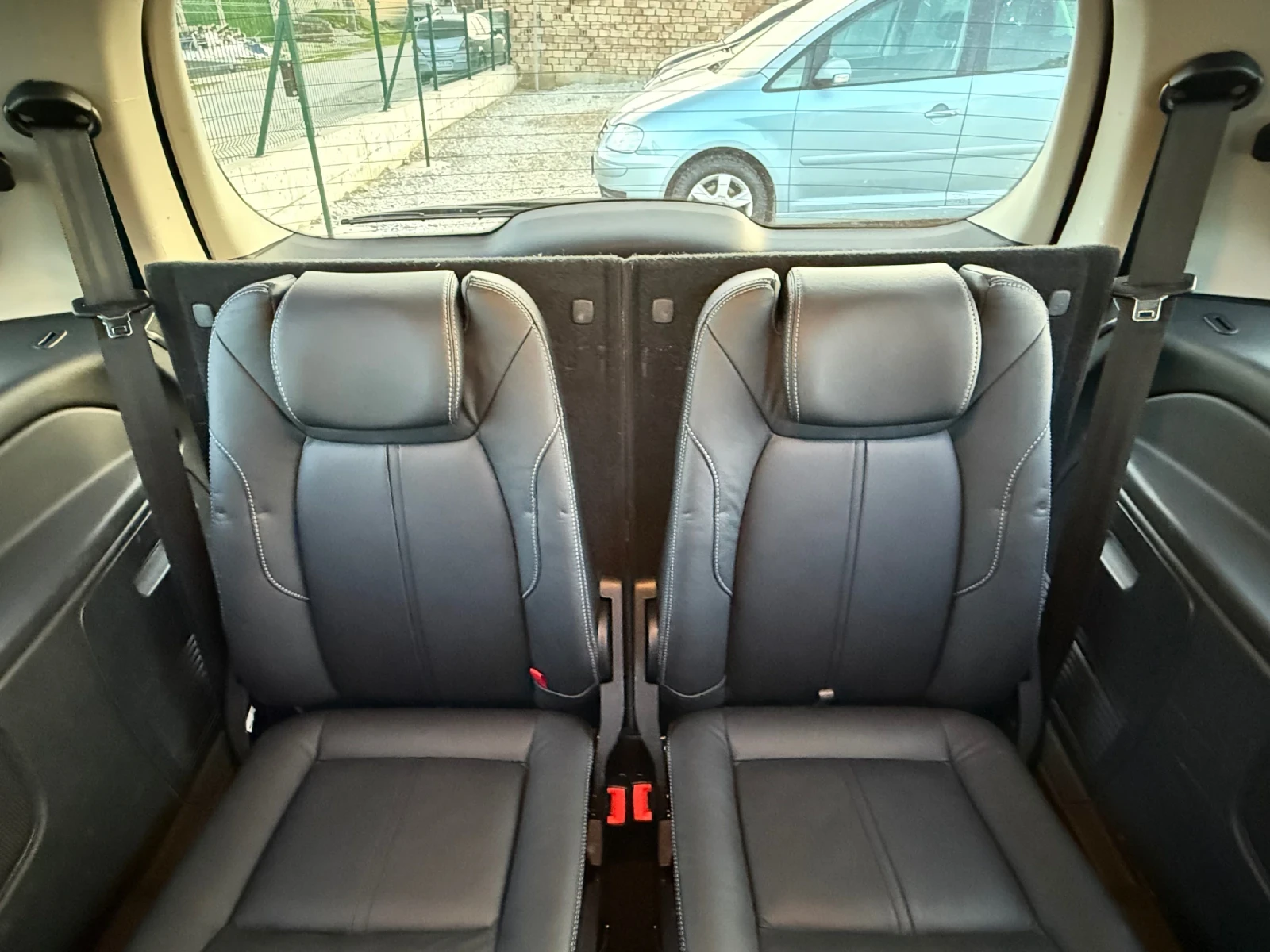 Ford Galaxy FACELIFT* 1.6TDCI* БЕЛГИЯ* КОЖА* 7 МЕСТА* ЕВРО 5, снимка 13 - Автомобили и джипове - 53771531