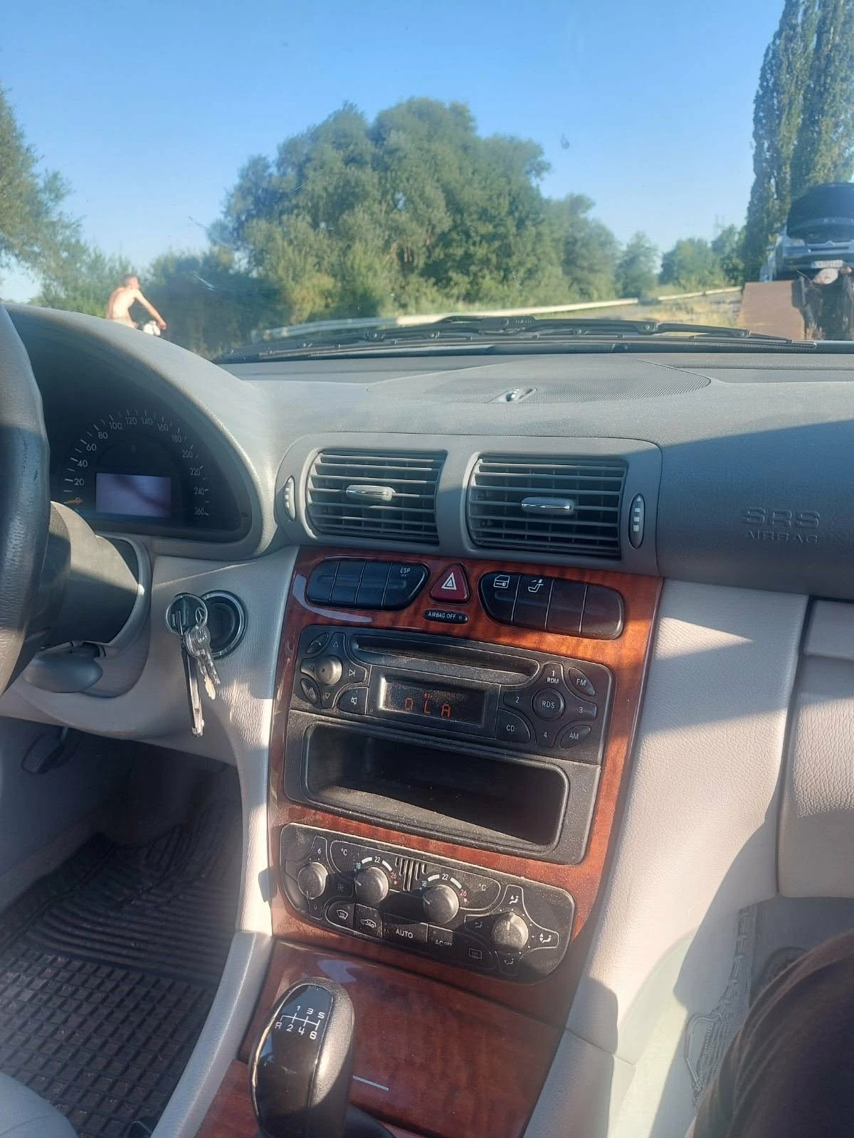 Mercedes-Benz C 200 cdi, снимка 5 - Автомобили и джипове - 53966744