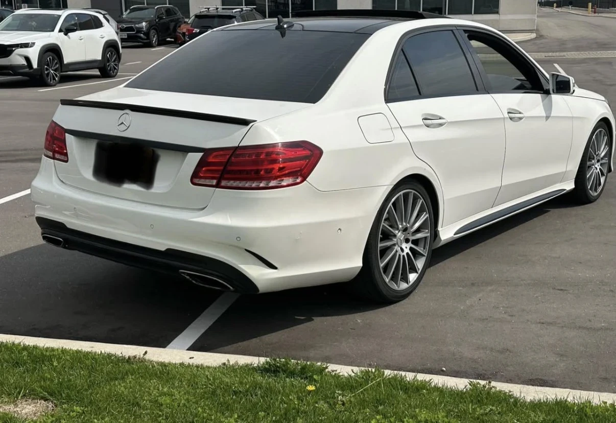 Mercedes-Benz E 350 AMG * ОБДУХВАНЕ * ПАНО * МАСАЖ * HARMON KARDON * , снимка 4 - Автомобили и джипове - 54442045