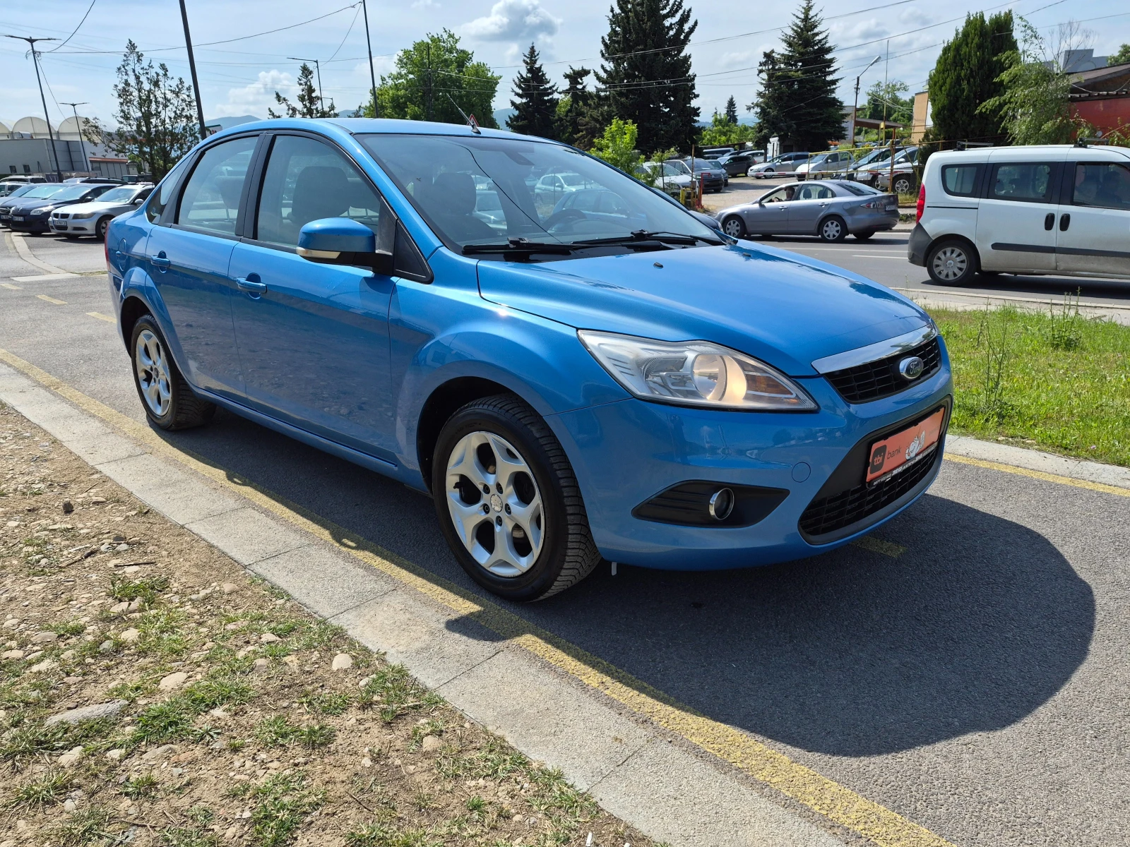 Ford Focus 1.6i, снимка 3 - Автомобили и джипове - 54615683