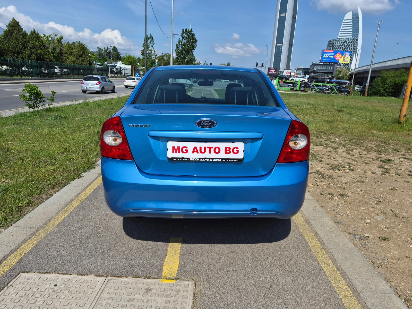 Ford Focus 1.6i, снимка 4 - Автомобили и джипове - 54615683