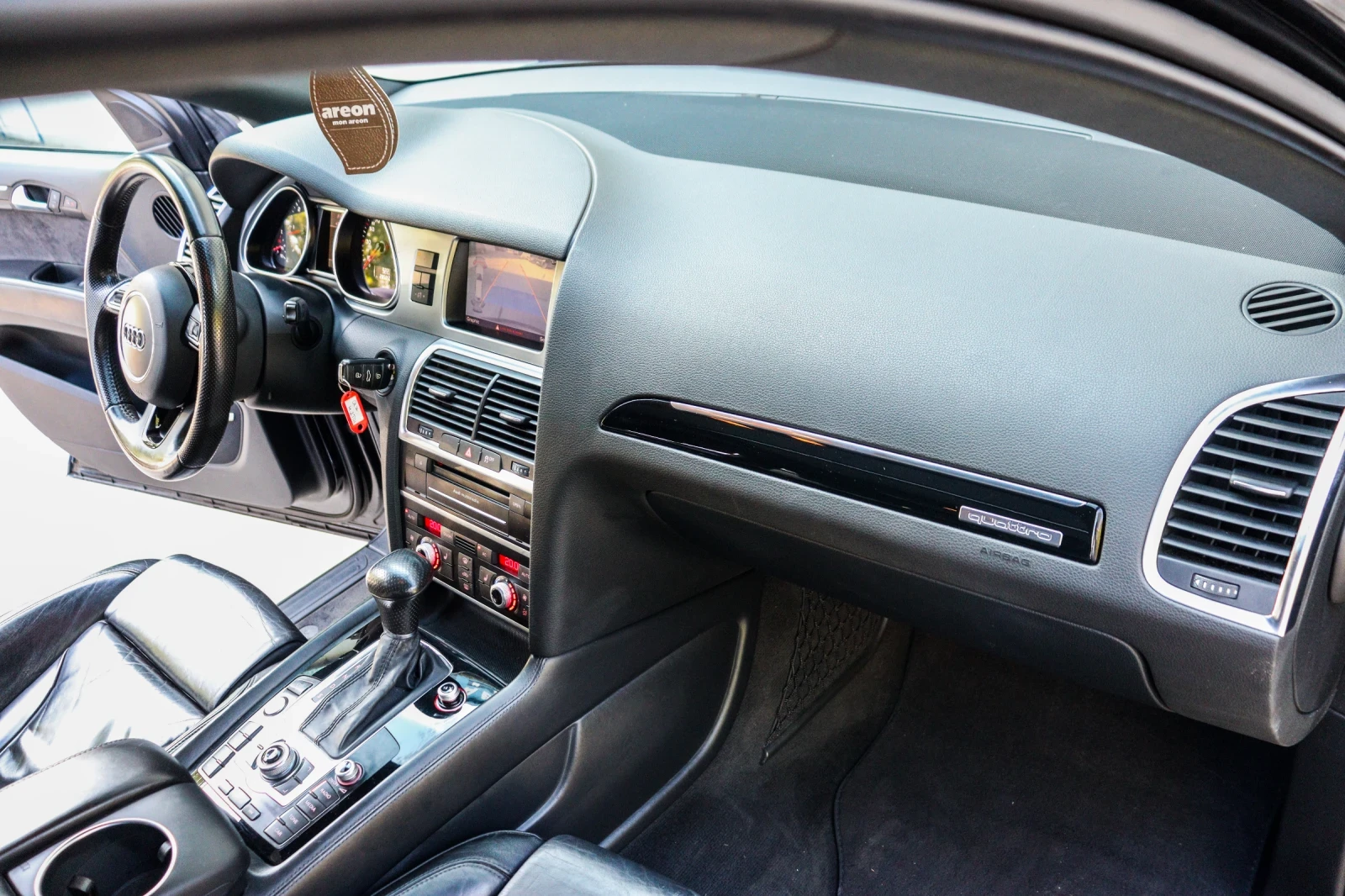 Audi Q7 4.2TDI3xSlineDistronicBosePano7mKeylessActiveSound, снимка 11 - Автомобили и джипове - 55003465