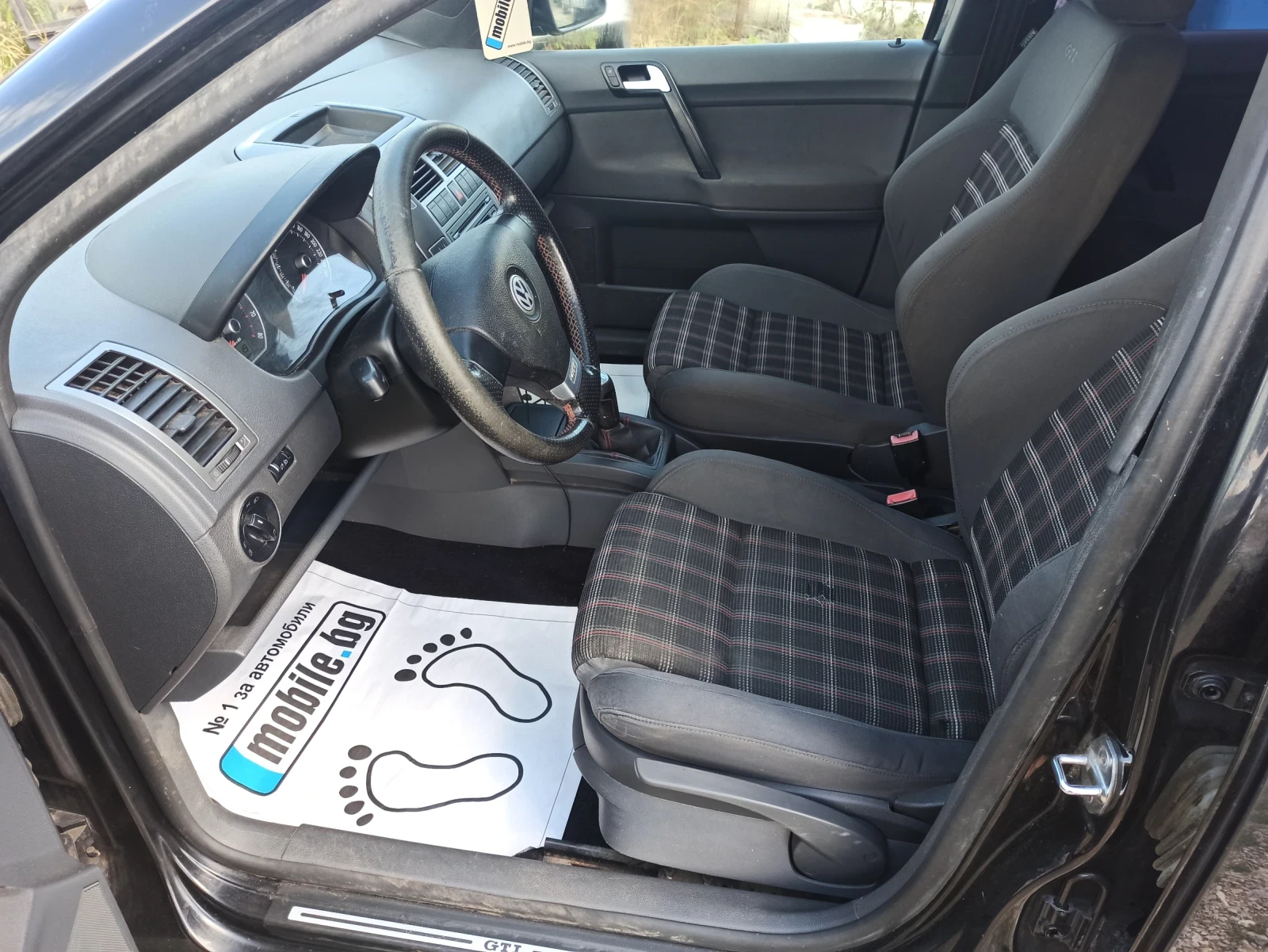 VW Polo 1.8 TURBO, снимка 9 - Автомобили и джипове - 55234155