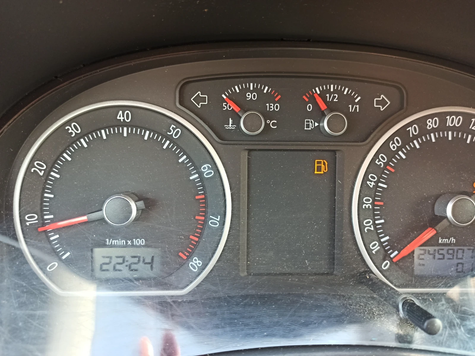 VW Polo 1.8 TURBO, снимка 13 - Автомобили и джипове - 55234155