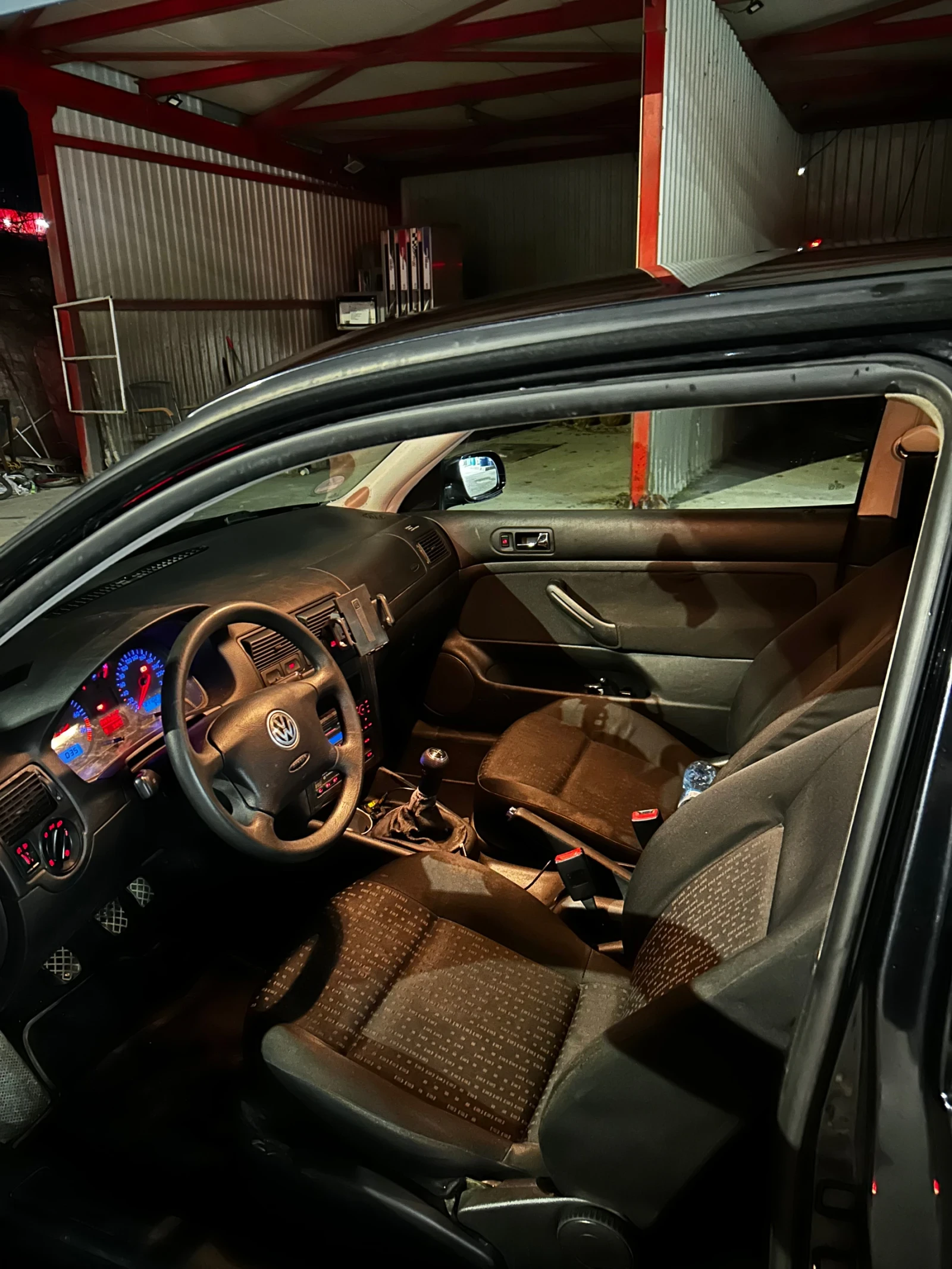 VW Golf, снимка 6 - Автомобили и джипове - 55354370