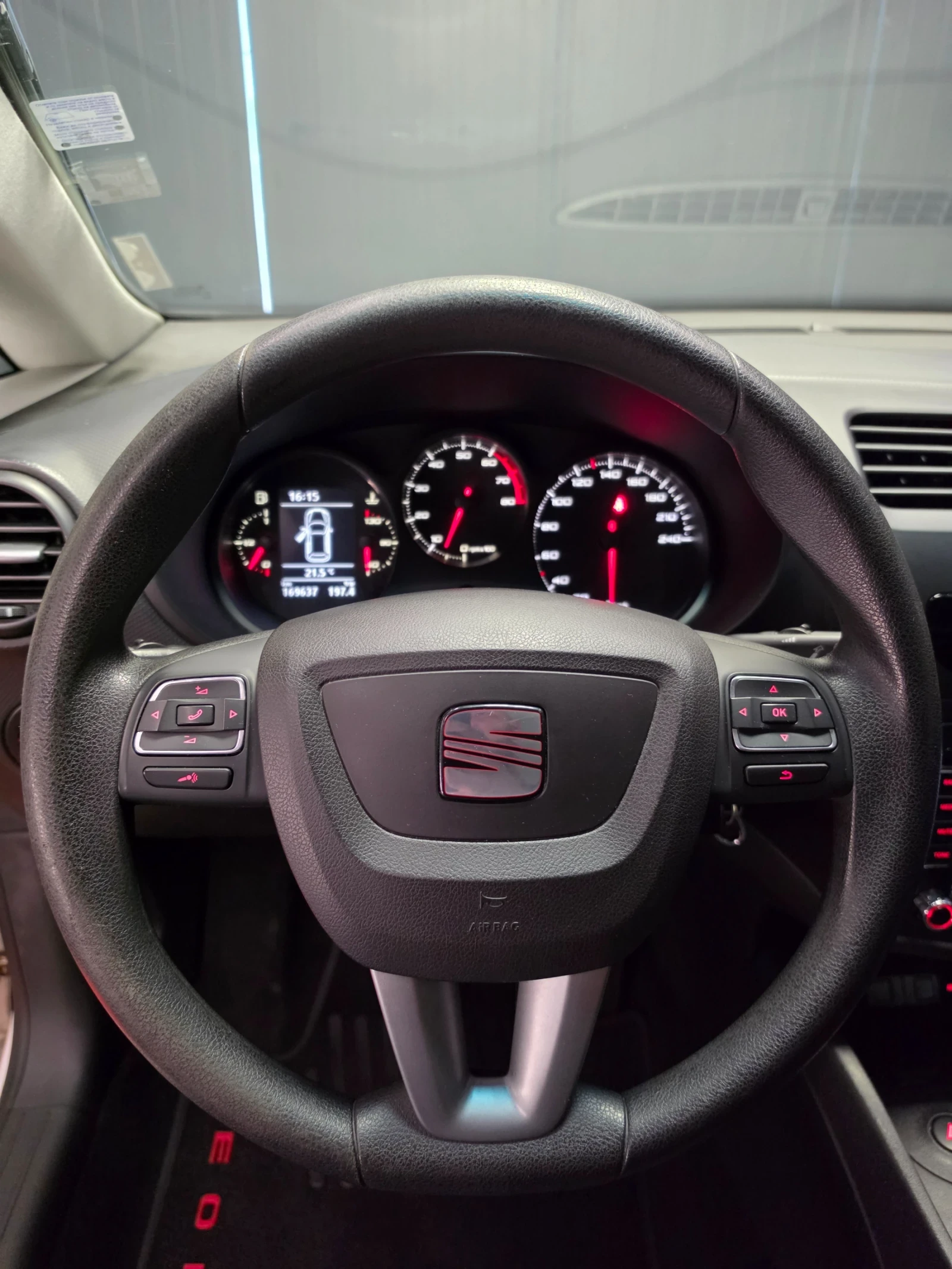Seat Leon 1.2* 105к.с* 2011г* COPA* НАВИ* РЕГ* ОБСЛУЖЕН* МУЛ, снимка 9 - Автомобили и джипове - 55476509