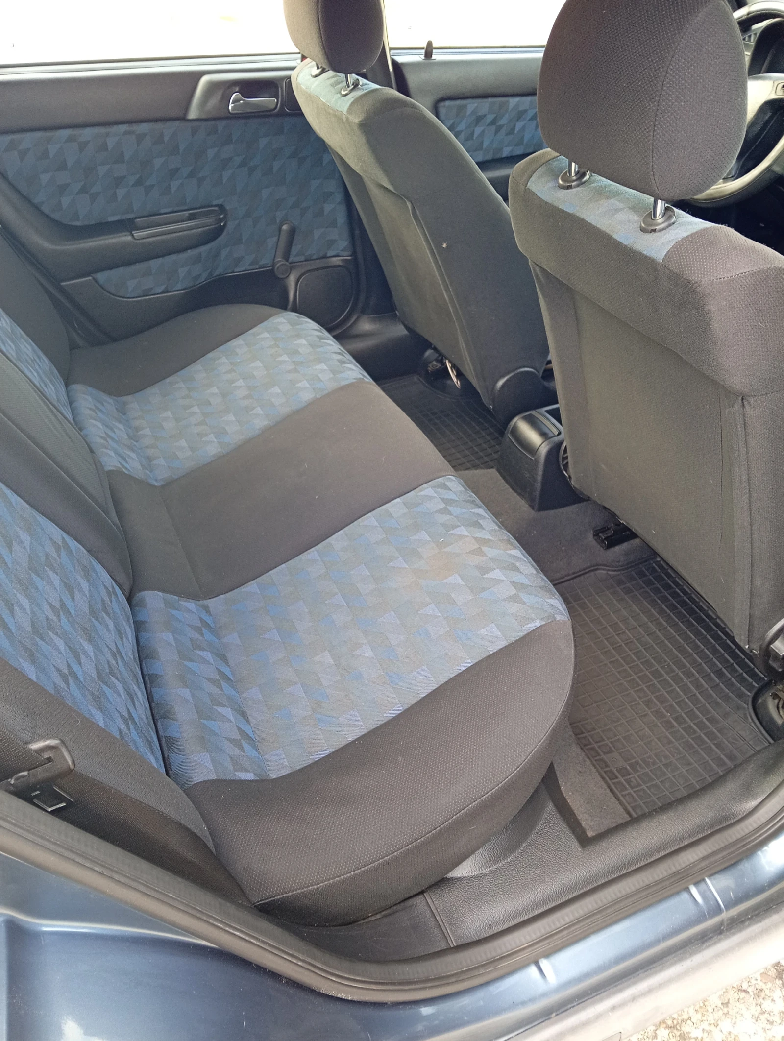 Opel Astra 1.6, снимка 5 - Автомобили и джипове - 55631519